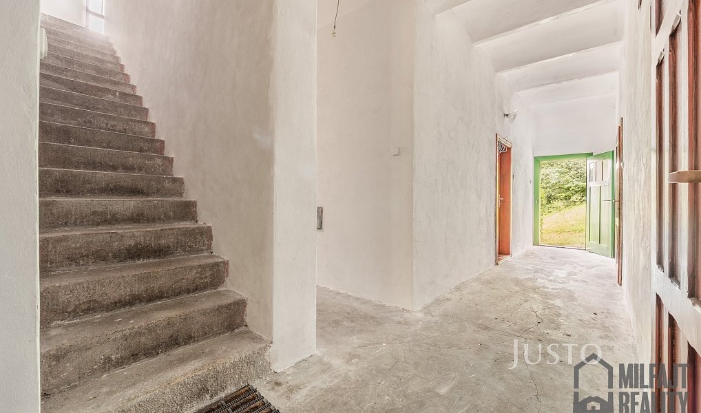 Prodej domu 336 m² s pozemkem 1 978 m², Železný Brod – náhled fotky 19