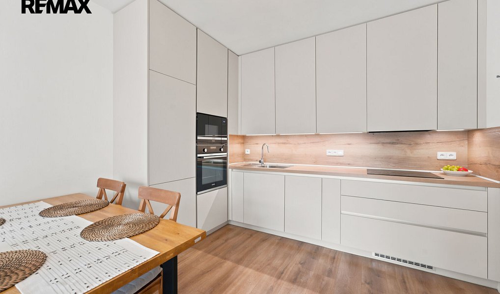 Prodej bytu 2+kk 50 m², Pardubice – náhled fotky 8