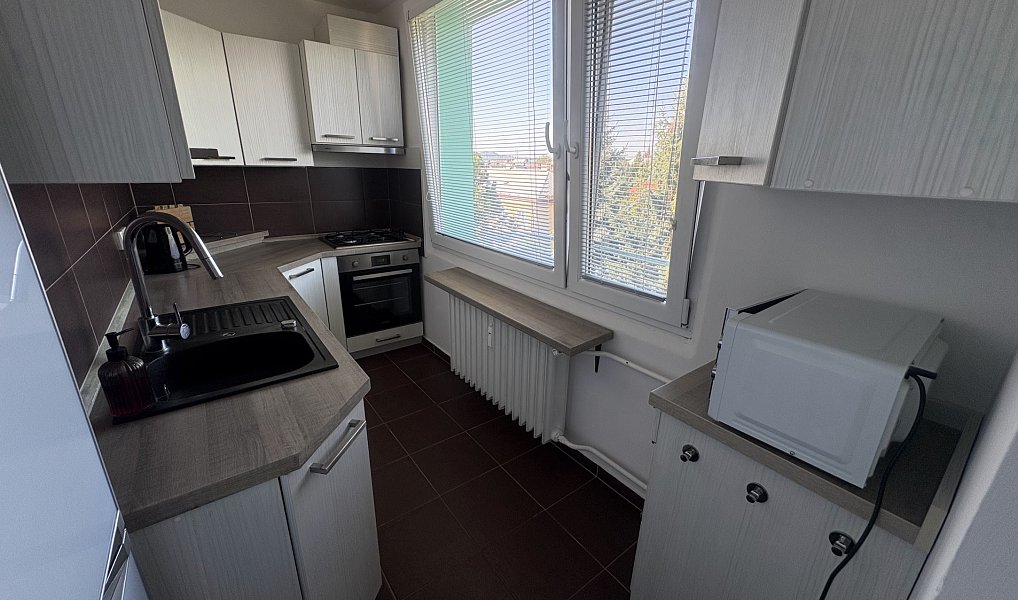 Pronájem bytu 3+1 68 m², Jičín – náhled fotky 7