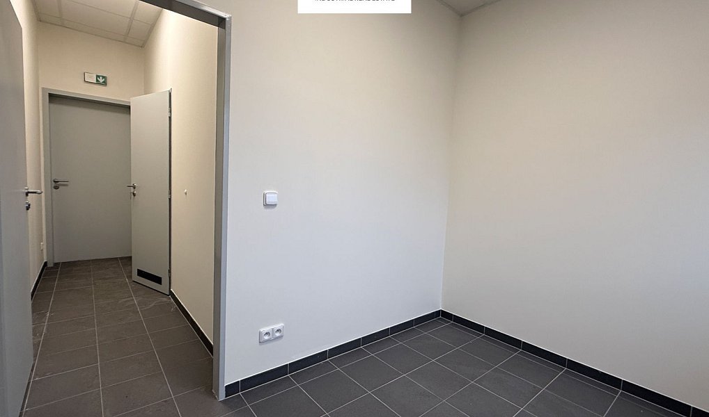 Pronájem výrobních prostor 1 026 m², Kladno – náhled fotky 14