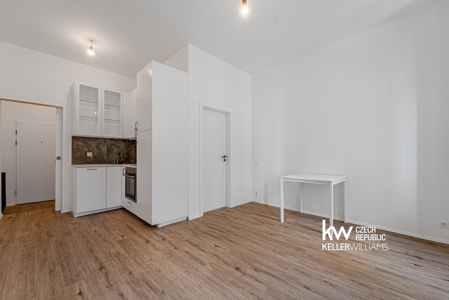 Prodej bytu 1+kk 28 m² – fotografie 2