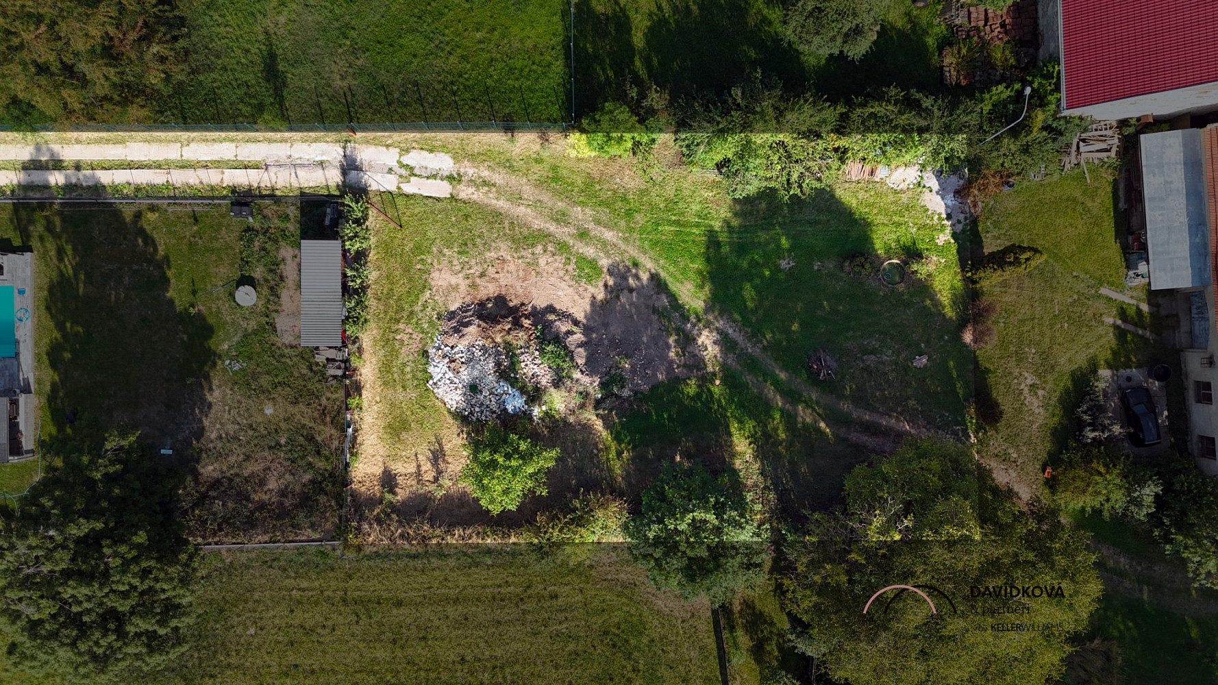 Prodej stavebního pozemku 676 m² – fotografie 4