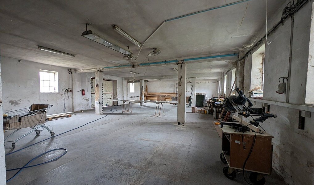 Prodej skladovacích prostor 1 900 m², Svijanský Újezd – náhled fotky 4