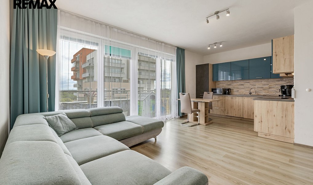 Prodej bytu 3+kk 81 m², Praha – náhled fotky 2