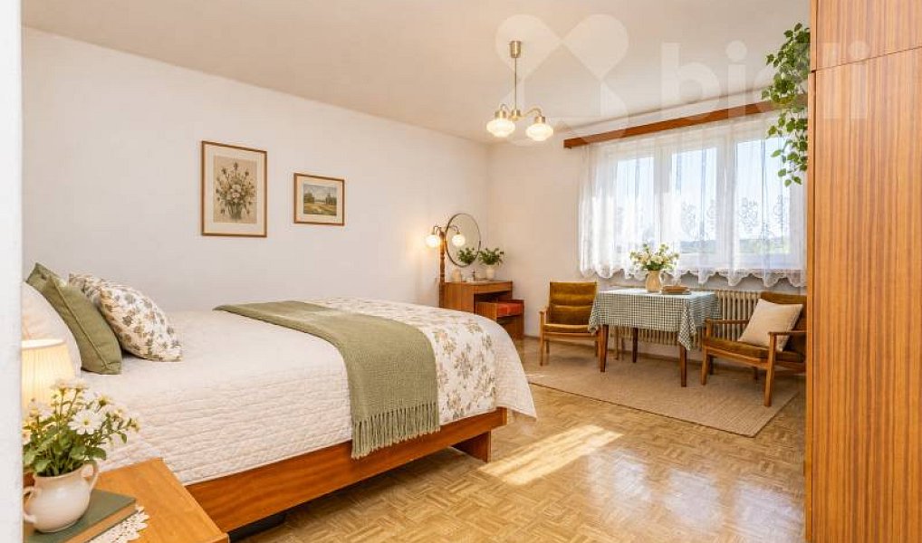 Prodej domu 279 m² s pozemkem 2 398 m², Okřesaneč – náhled fotky 9