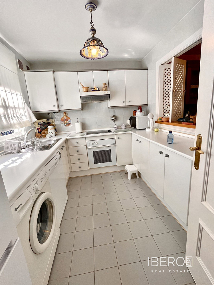 4+kk House in Estepona, Barriada Islas Canarias - Más