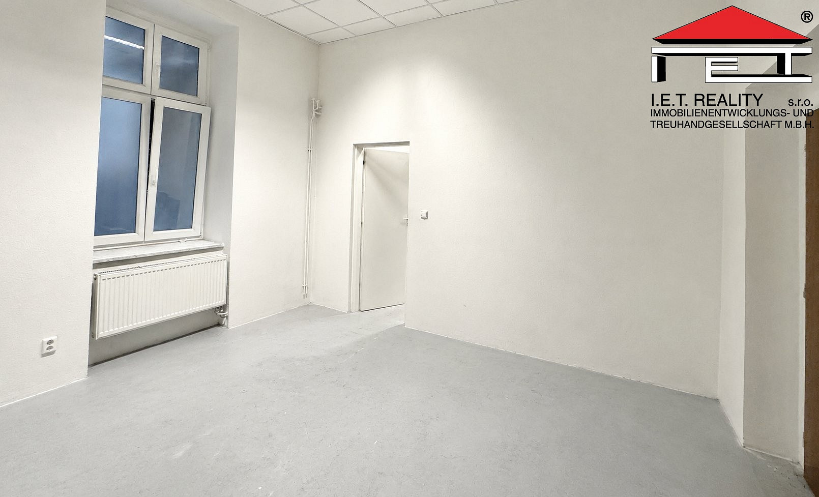 Pronájem kanceláře 99 m² — photo 4