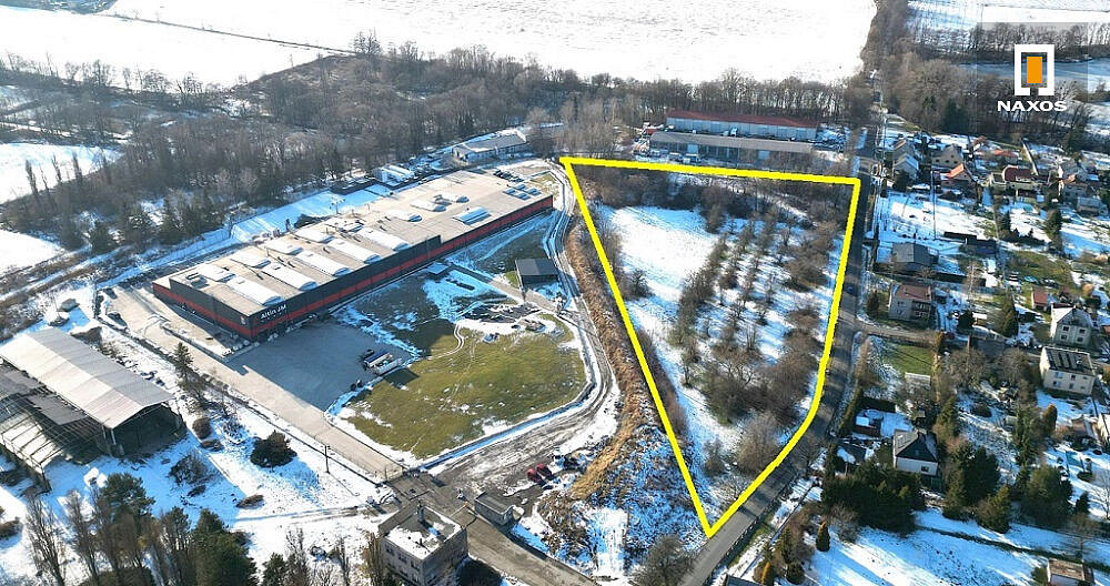Prodej komerčního pozemku 13 693 m²