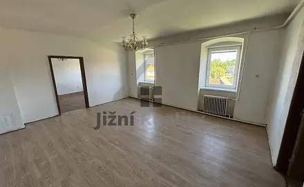 Prodej bytu 2+1 98 m², Uherčice, okres Znojmo