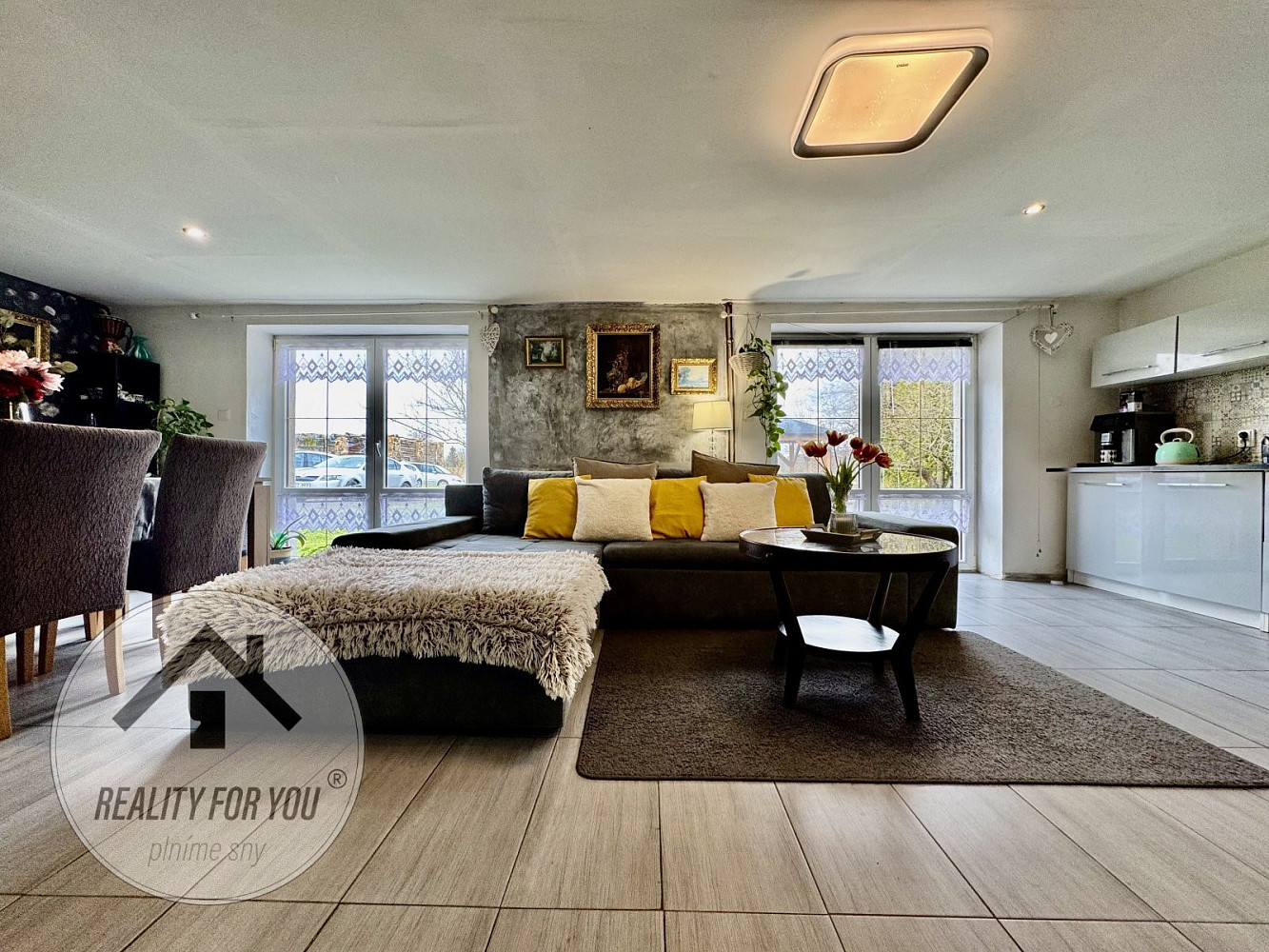 Prodej domu 240 m² s pozemkem 6 384 m² – fotografie 3