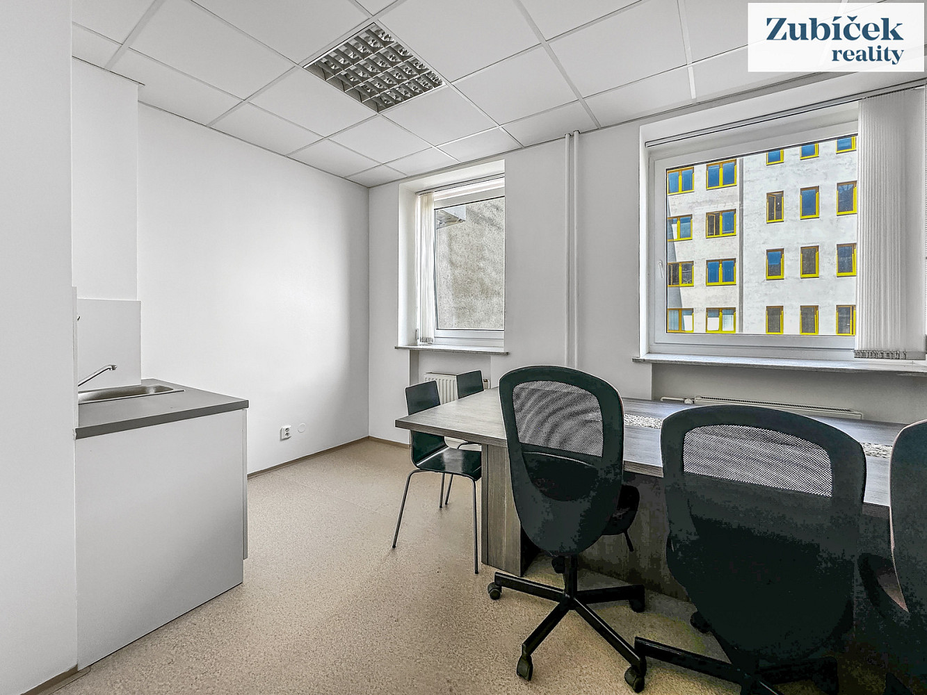 Pronájem kanceláře 78 m² — photo 3