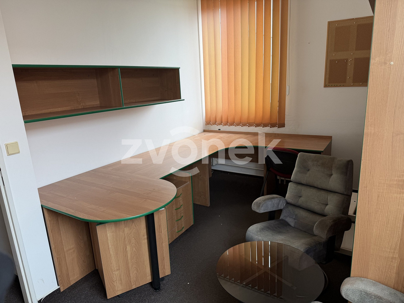 Pronájem kanceláře 151 m² – fotografie 4