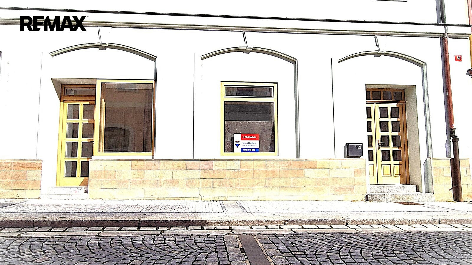 Pronájem obchodních prostor 70 m²