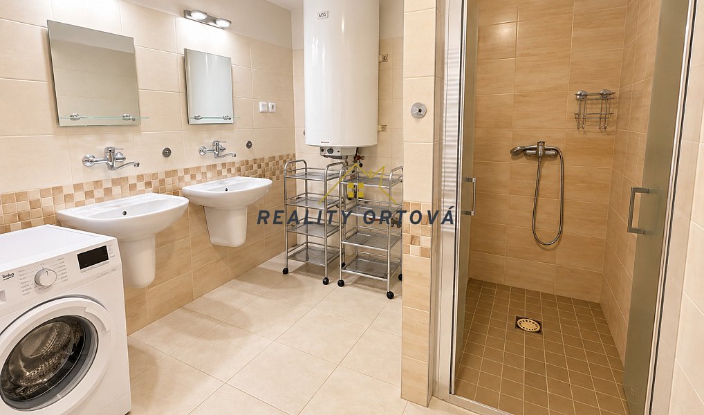 Prodej domu 400 m² s pozemkem 1 032 m², Rokytnice nad Jizerou – náhled fotky 19