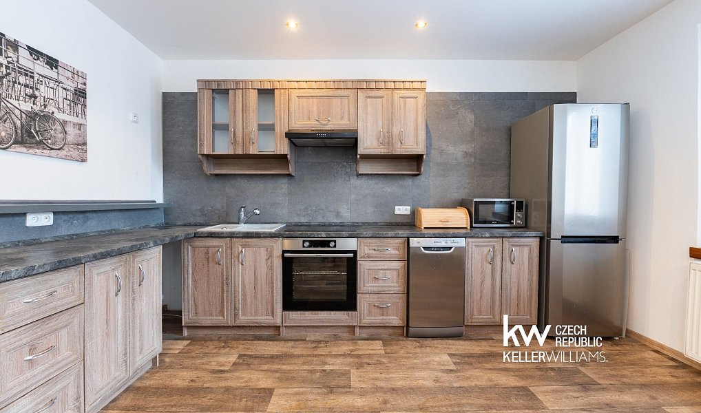 Prodej domu 176 m² s pozemkem 469 m², Dubí – náhled fotky 32