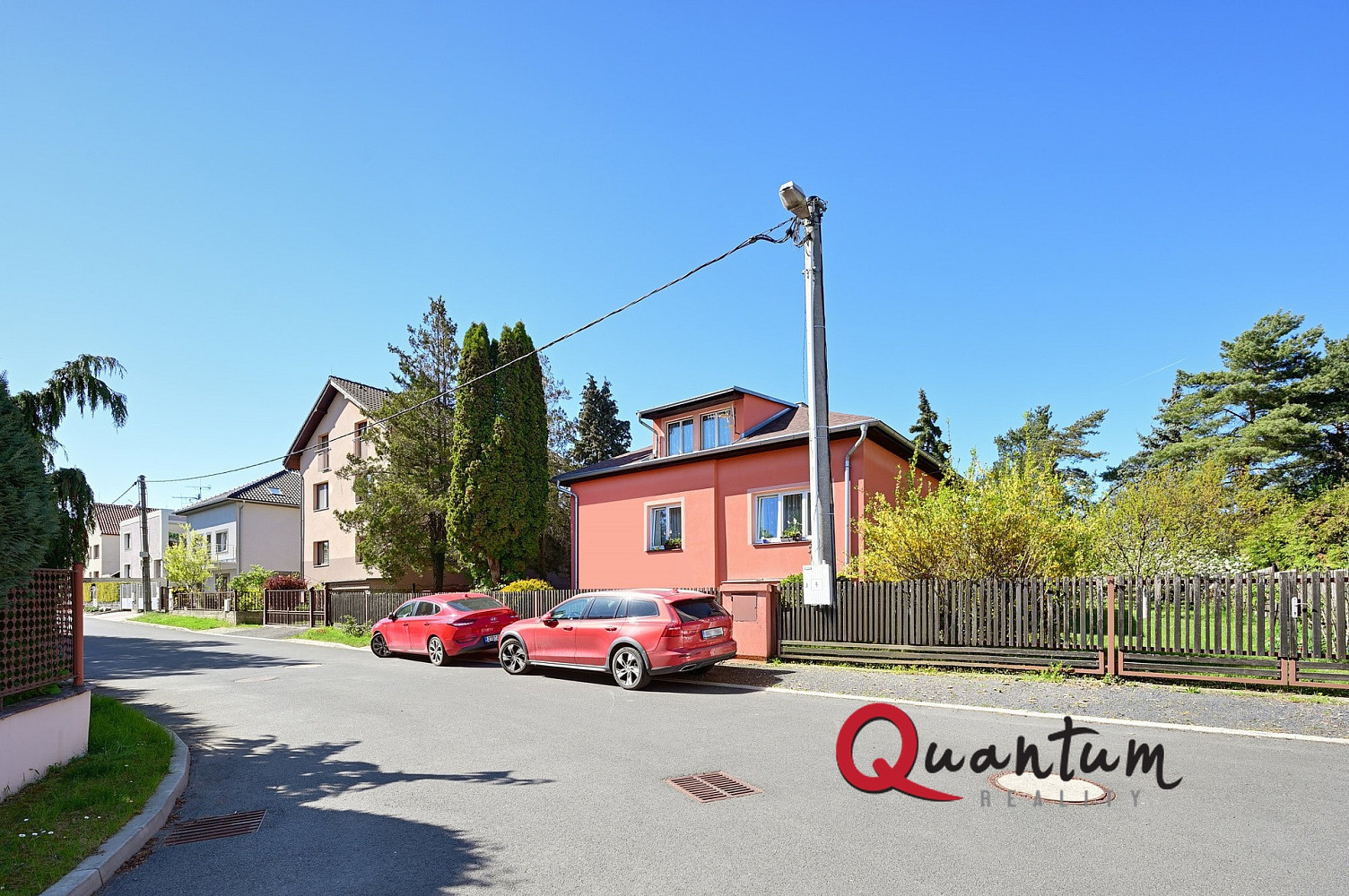 Prodej domu 169 m² s pozemkem 1 350 m²