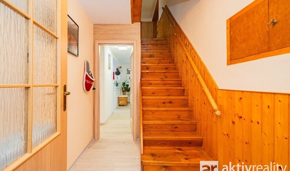 Prodej domu 225 m² s pozemkem 904 m², Vodochody – náhled fotky 13