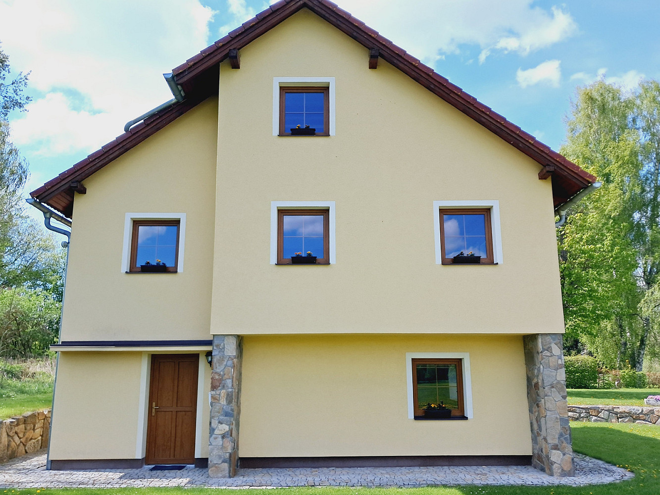Prodej domu 160 m² s pozemkem 638 m² – fotografie 2