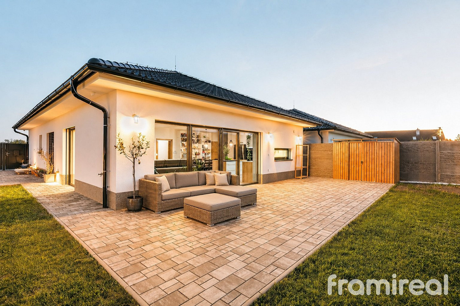 Prodej domu 121 m² s pozemkem 745 m² — photo 2