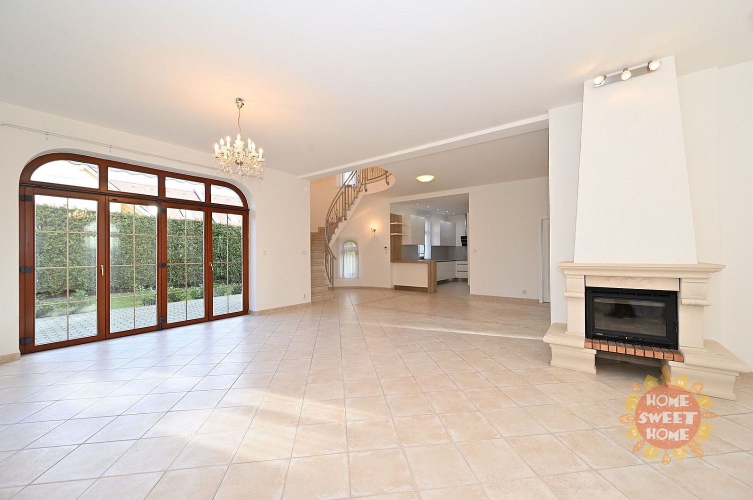 Pronájem domu 243 m² s pozemkem 380 m² – další