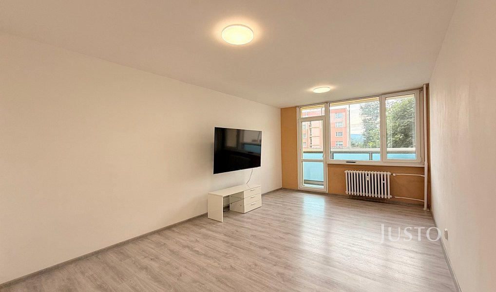 Pronájem bytu 1+1 34 m², Liberec – náhled fotky 2