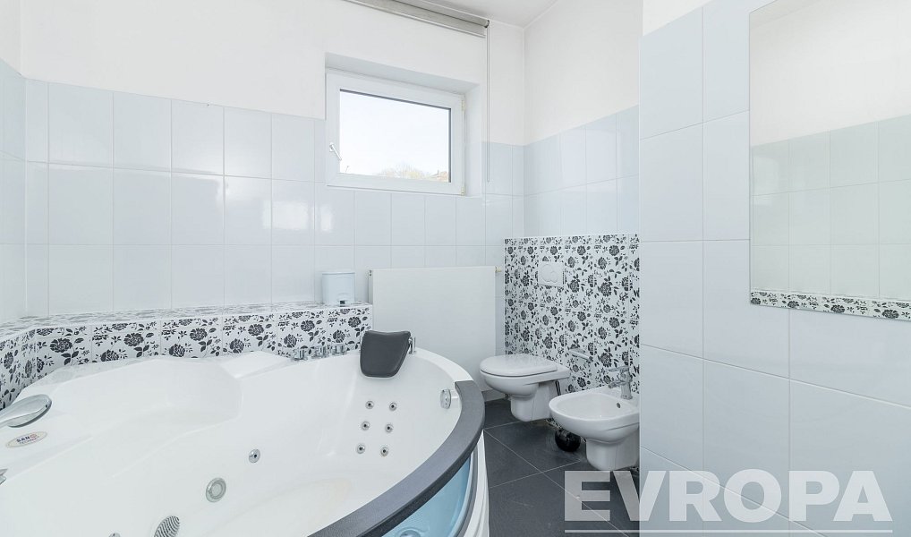 Prodej komerčního objektu (jiného typu) 510 m², Letovice – náhled fotky 12