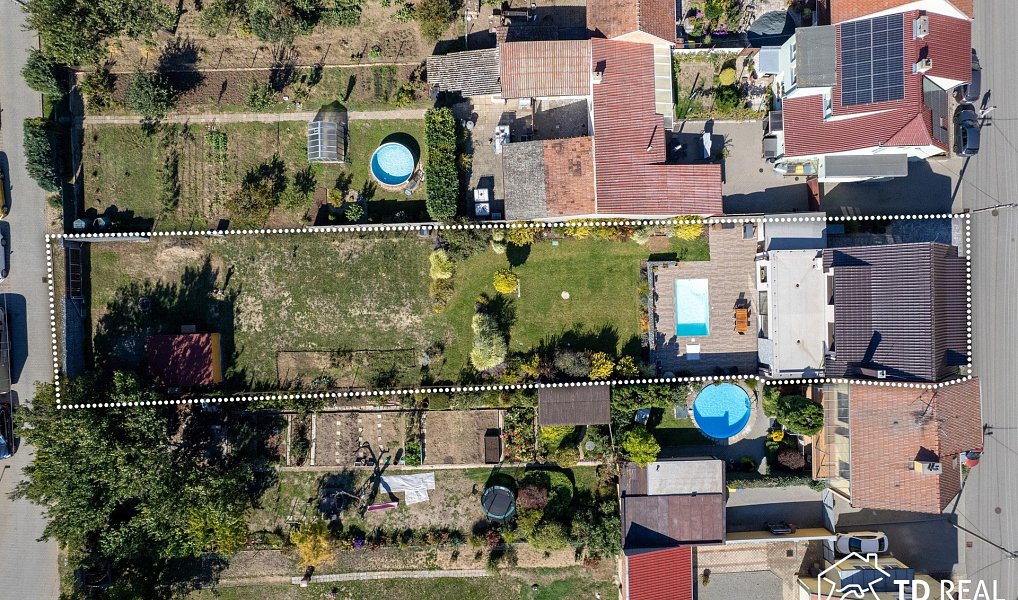 Prodej domu 207 m² s pozemkem 1 077 m², Syrovice – náhled fotky 24