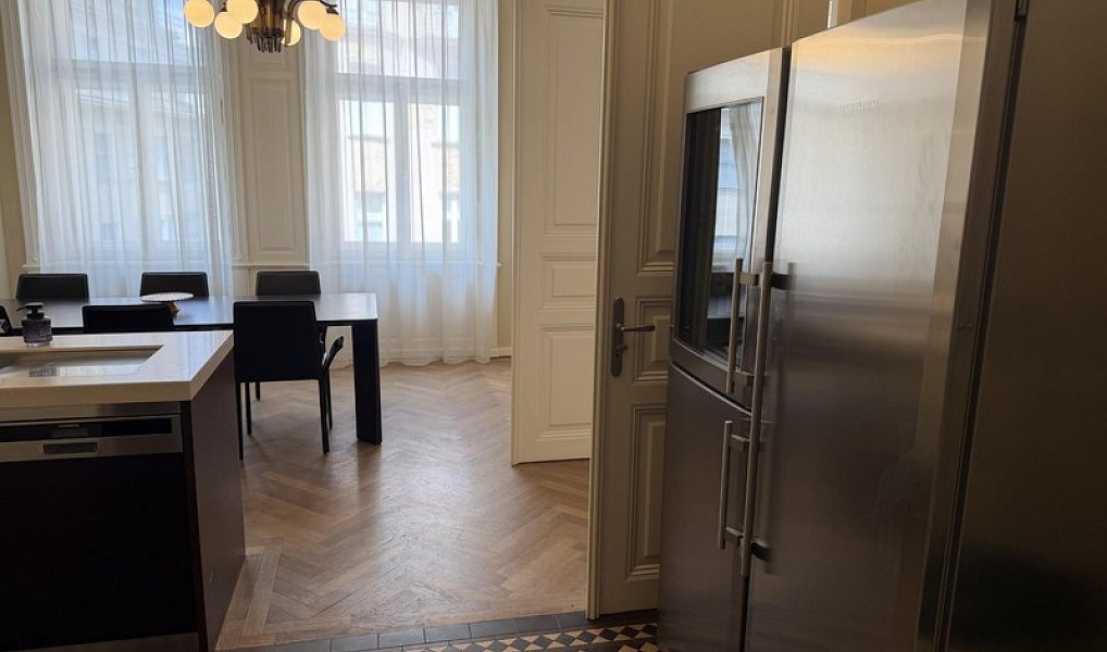 Pronájem bytu 3+1 154 m², Praha – náhled fotky 8