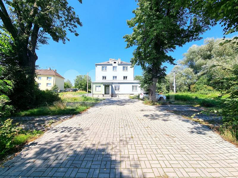 Pronájem bytu 1+kk 30 m² — photo 2