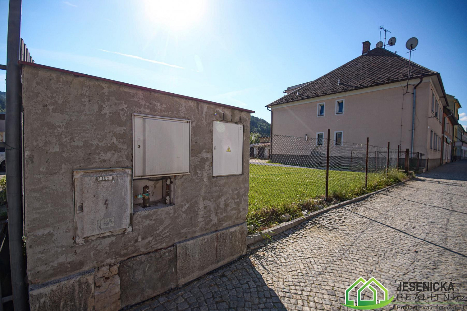 Prodej stavebního pozemku 1 071 m² – fotografie 3