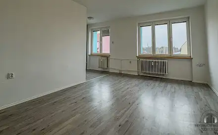 Pronájem bytu 1+kk 30 m², Hlavní, Aš, okres Cheb