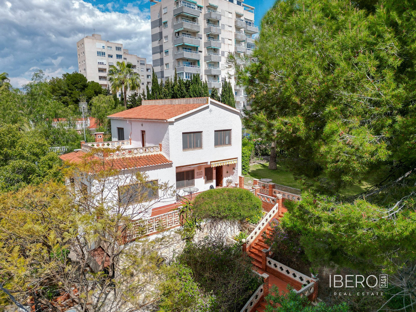 Prodej domu 382 m² s pozemkem 1 500 m²