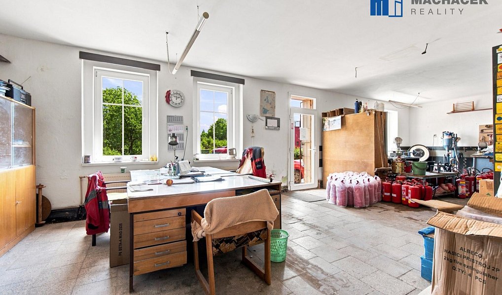 Prodej domu 350 m² s pozemkem 207 m², Dubí – náhled fotky 9
