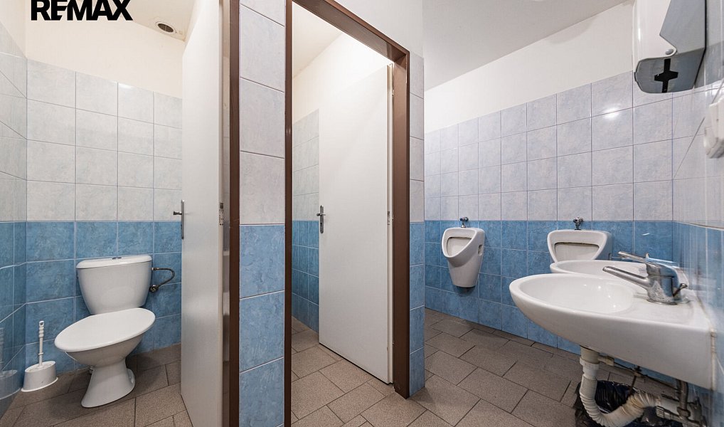 Prodej ubytovacího objektu 670 m², Zbrašín – náhled fotky 20
