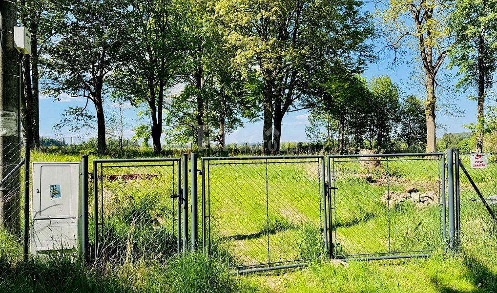Prodej stavebního pozemku 3 100 m², Tři Sekery – náhled fotky 4