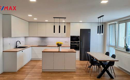 Prodej bytu 3+kk 95 m², Nad Střelnicí, Bílovec, okres Nový Jičín