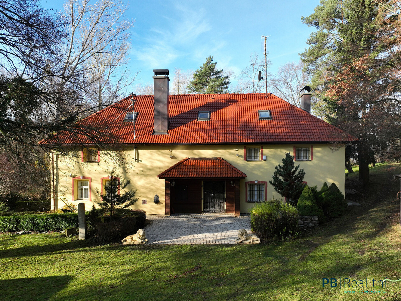 Prodej domu 450 m² s pozemkem 4 111 m²