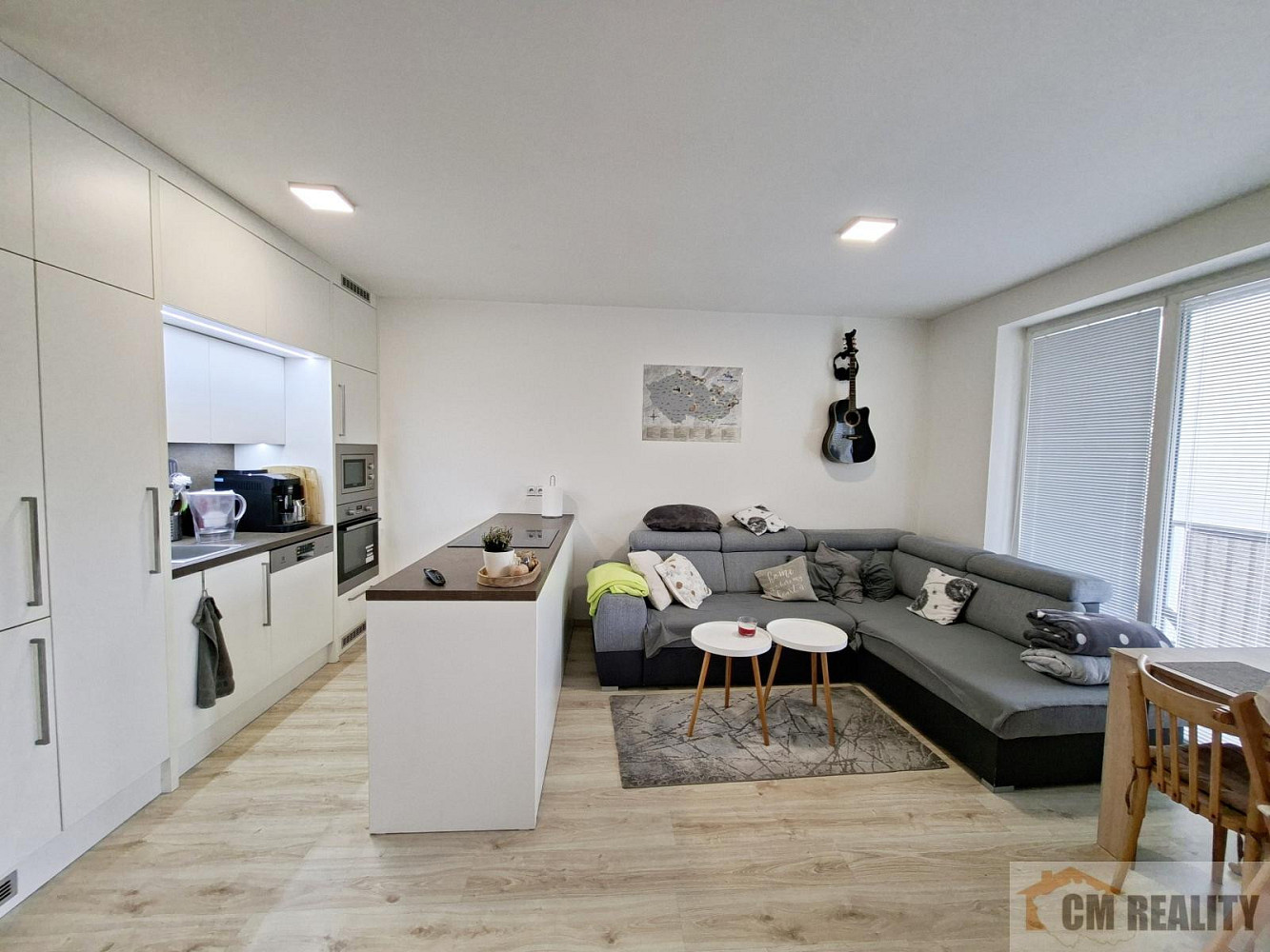 Pronájem bytu 2+kk 62 m² – fotografie 3