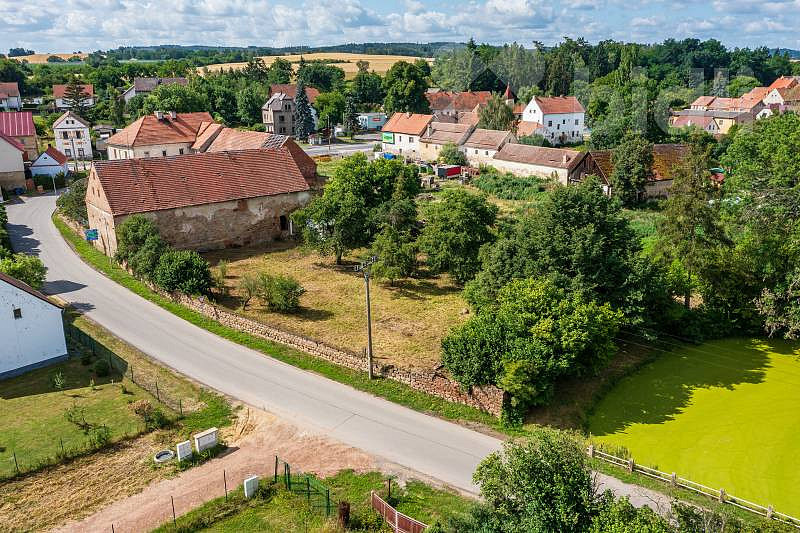 Prodej stavebního pozemku 871 m² – fotografie 5