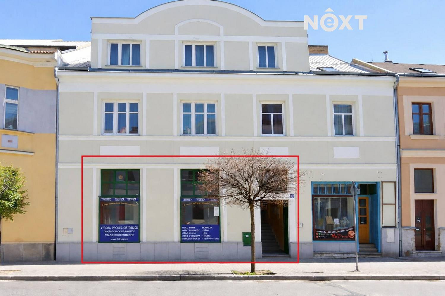 Pronájem obchodních prostor 100 m²