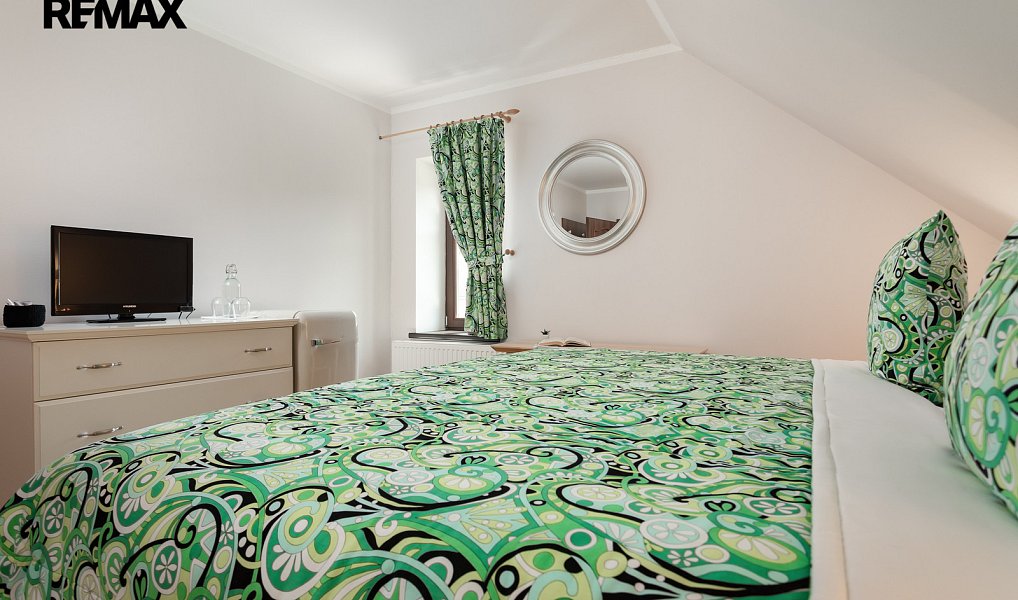 Prodej ubytovacího objektu 470 m², Závada – náhled fotky 32