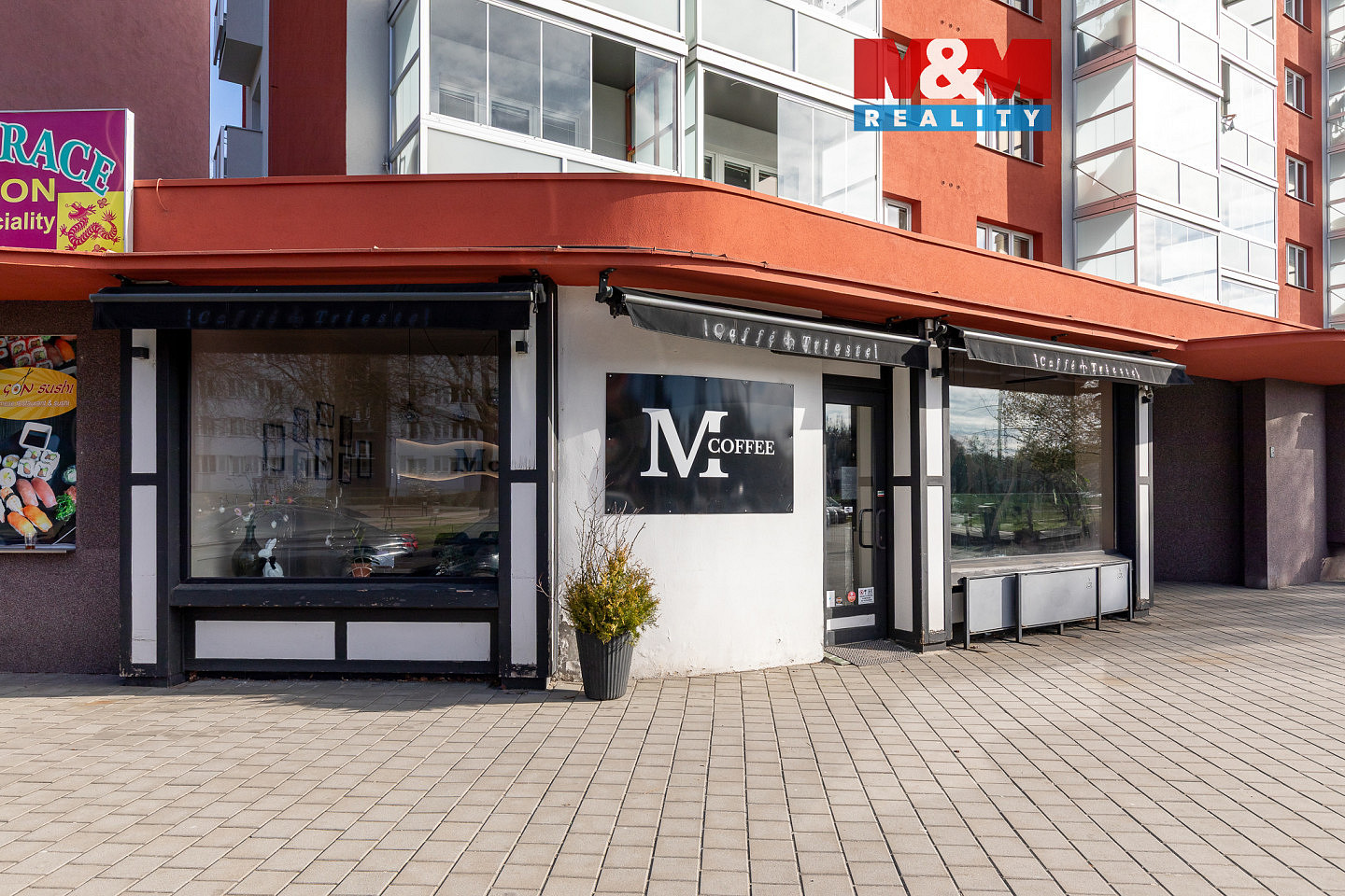 Prodej obchodních prostor 69 m²
