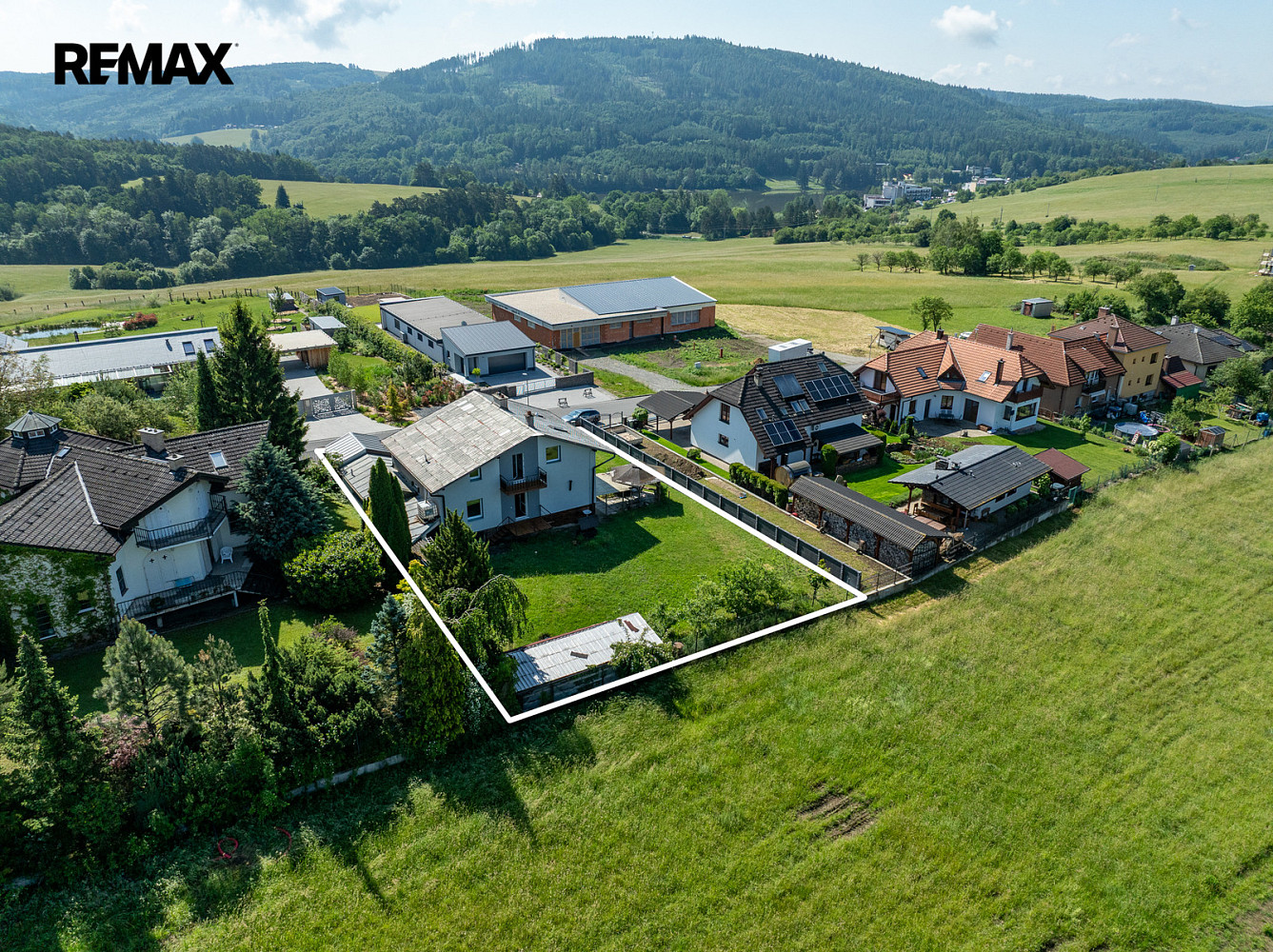 Prodej domu 408 m² s pozemkem 843 m² — photo 2