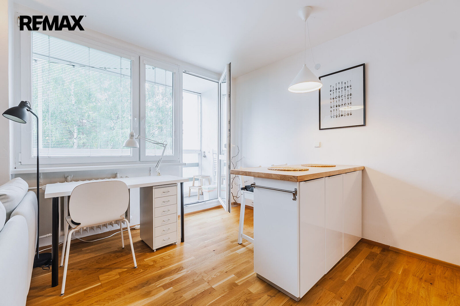 Pronájem bytu 1+kk 35 m² – fotografie 4
