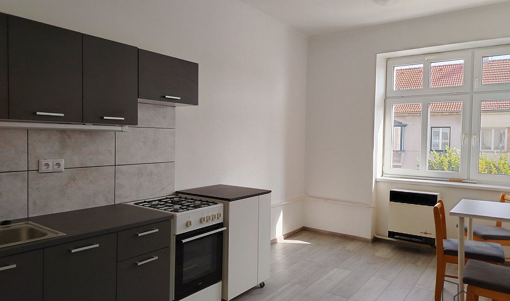 Pronájem bytu 1+1, 42 m², Znojmo