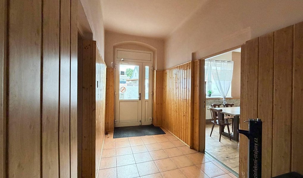 Prodej restaurace 180 m², Podbořany – náhled fotky 15