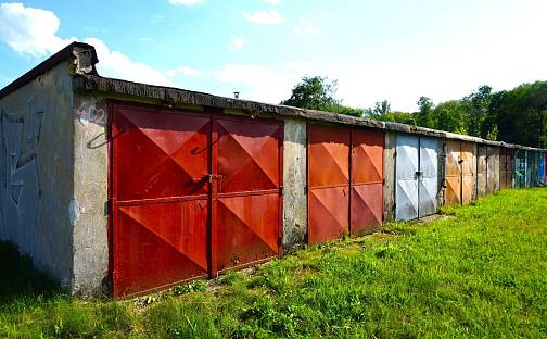 Pronájem garáže 18 m2, Pardubice - Svítkov, Motoristů, Pardubice - Svítkov