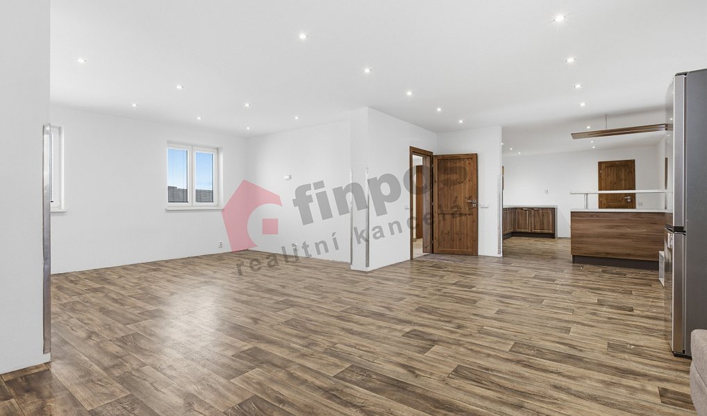 Prodej domu 282 m² s pozemkem 409 m², Velemín – náhled fotky 3
