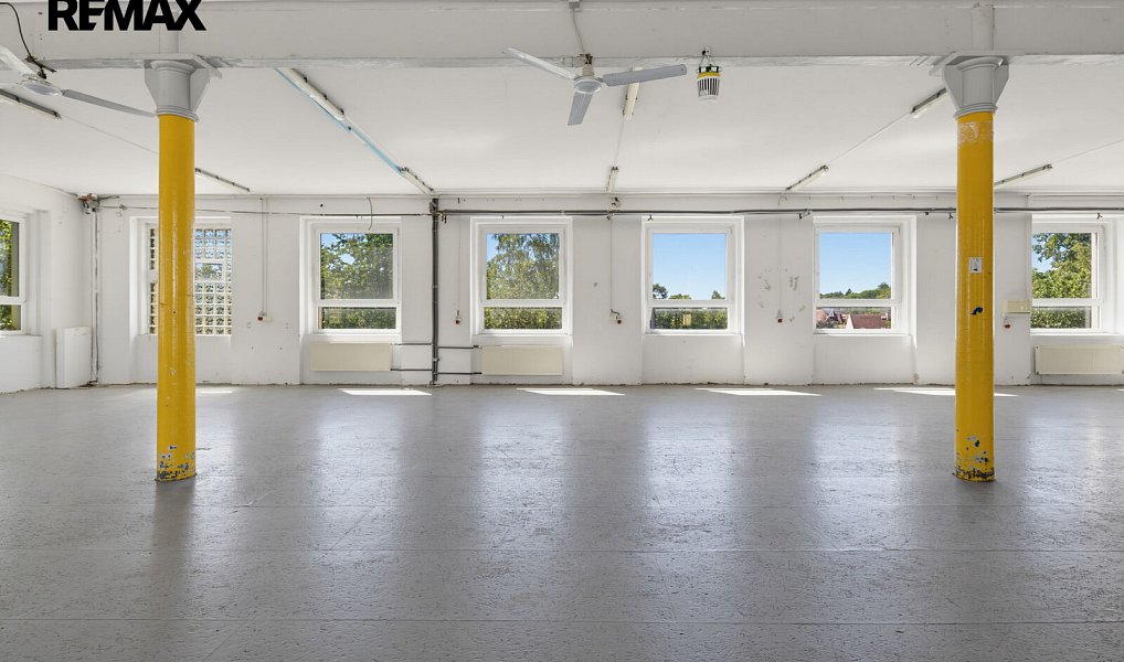 Prodej výrobních prostor 2 350 m², Aš – náhled fotky 19