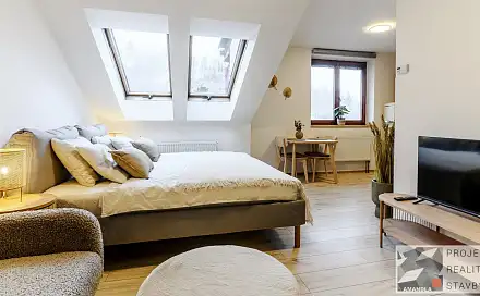 Pronájem bytu 1+kk 32 m²